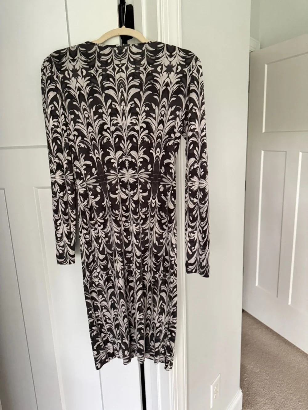 Tory Burch Silk Black White‎ Long Sleeve Sheath Dress Earl Gray Symphony